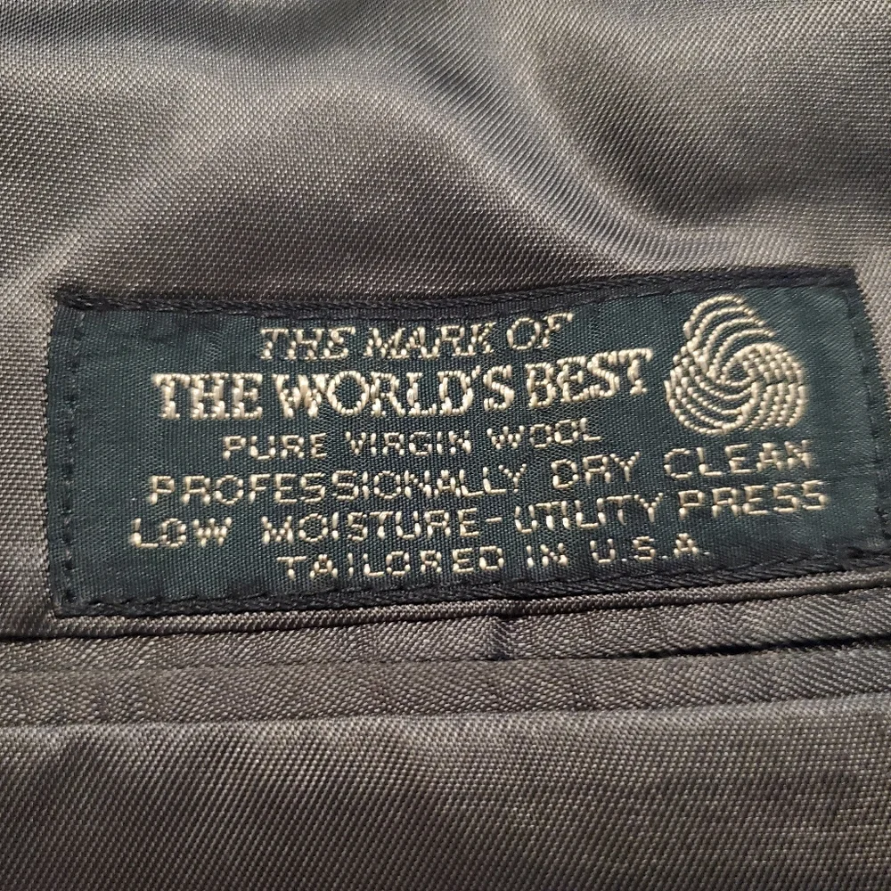 FAIRCLOUGH & CO men's 100% wool blazer, gray with hints of green/blue/maroon